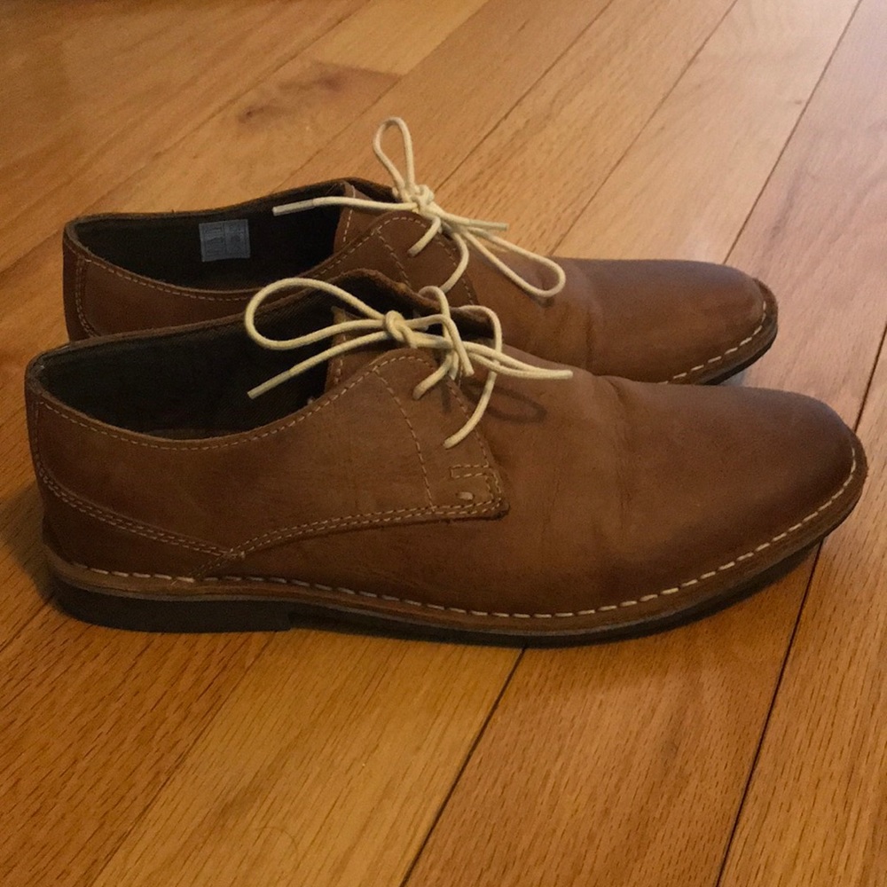 Red Tape brown leather chukkas